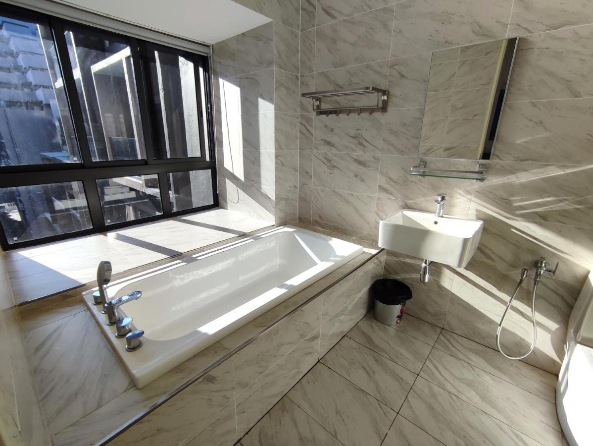 Melaka Town - Imperio Residence Studio With Bathtub Buitenkant foto